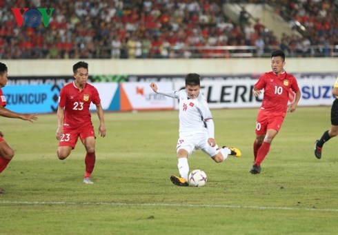 truc tiep dt viet nam vs dt lao vong bang aff cup 2018 hinh 2